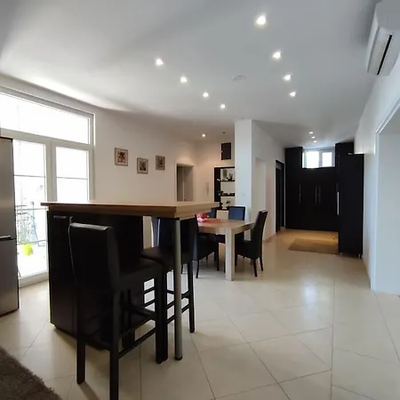 150sqm 3bdr Family In Apartman